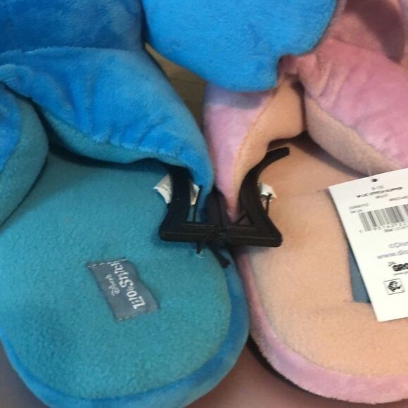 Disney lilo and stitch slippers size 9/10 NWT - Picture 7 of 7